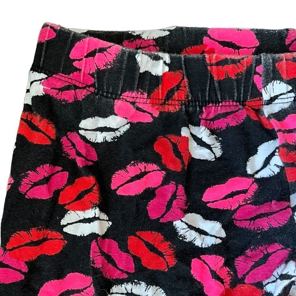 Lip print capri leggings - Picture 2 of 3